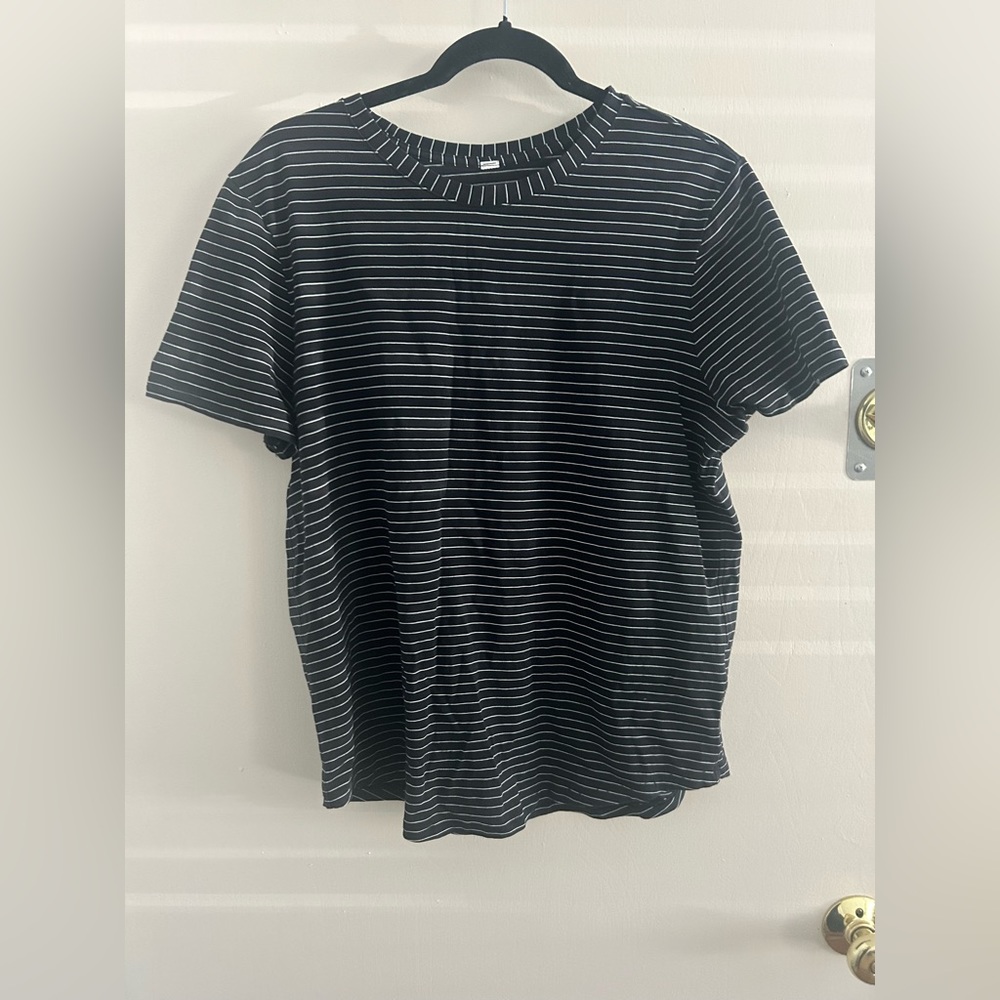 Lululemon Tee